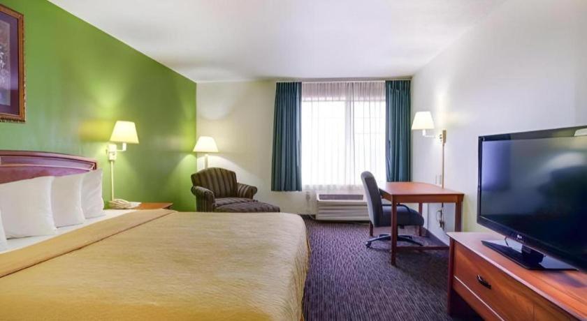 Quality Inn & Suites Airport Остин Экстерьер фото